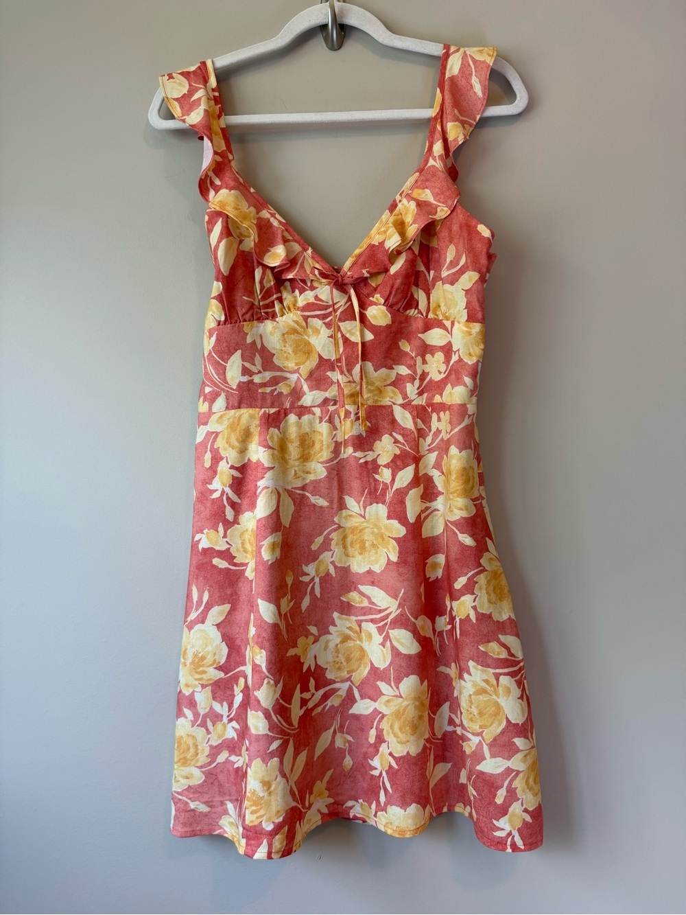 WAYF Mini Dress Sz M Rust Floral Ruffle Strap Tie Front V-Neck Like New